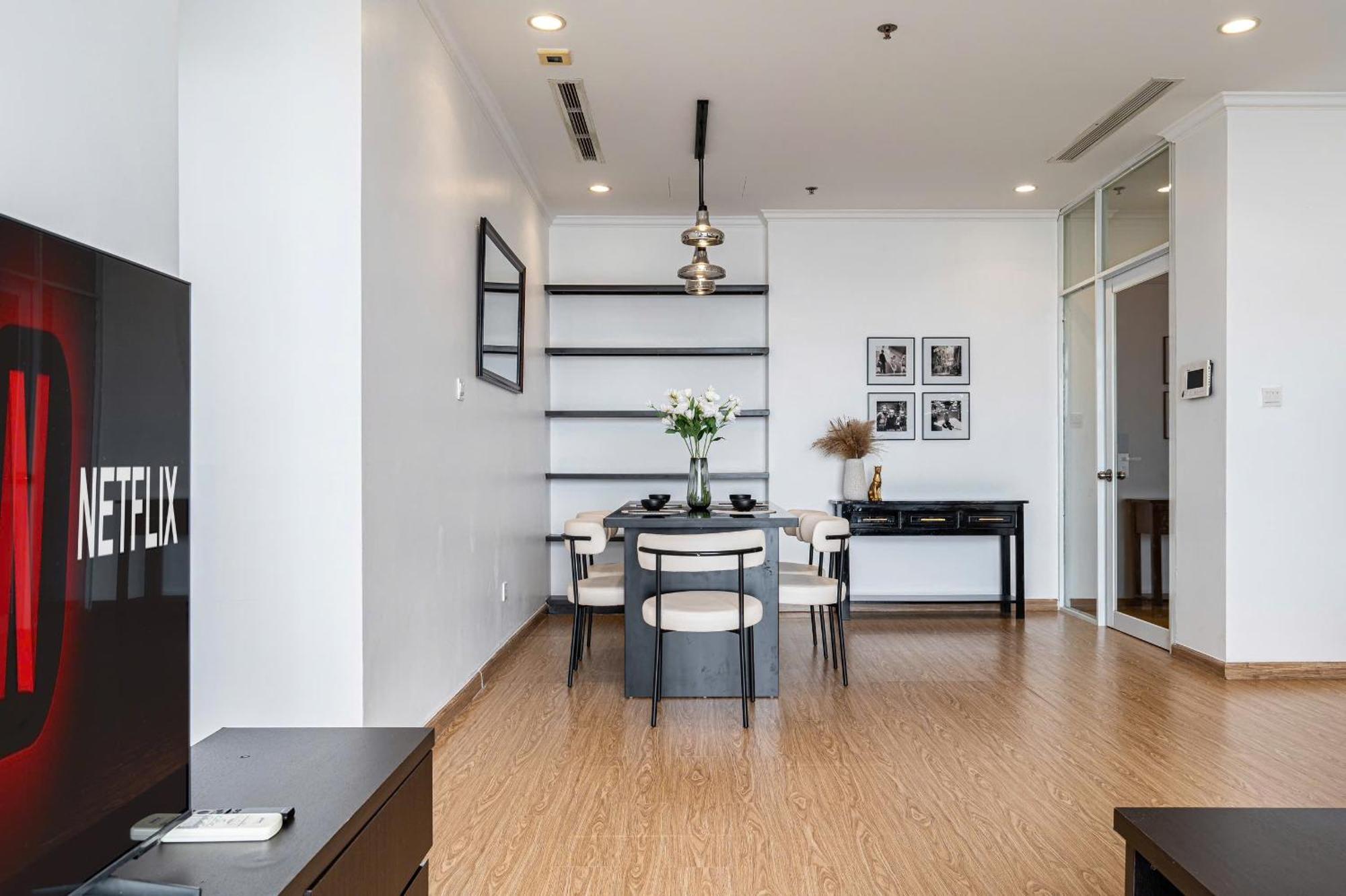 At Landmark - Vinhomes Apartment