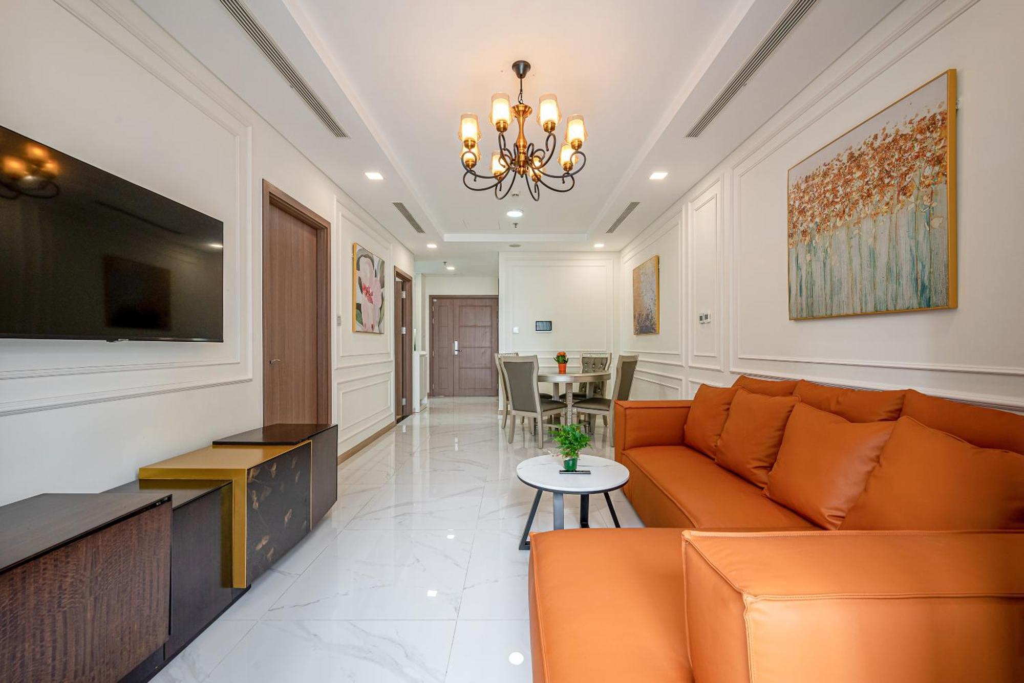 At Landmark - Vinhomes Apartment *
