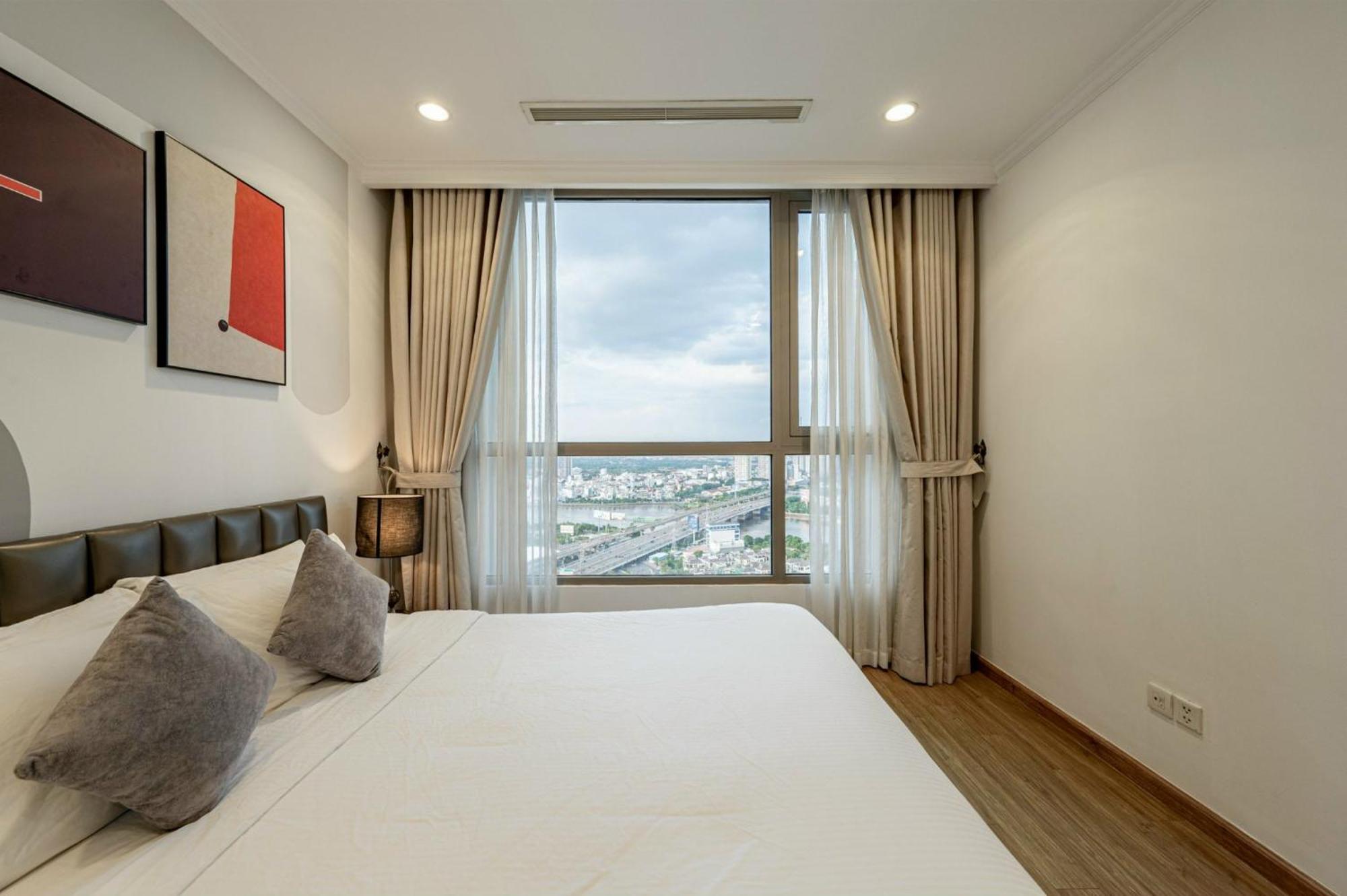 Apartment At Landmark - Vinhomes